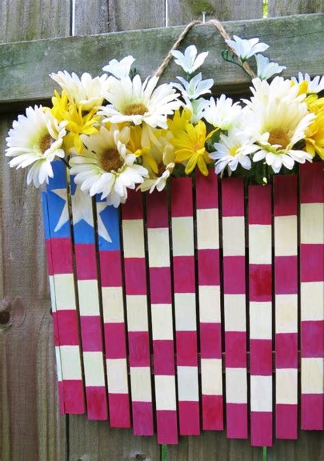 Patriotic Flag Decoration for Memorial Day or 4th of July - FeltMagnet