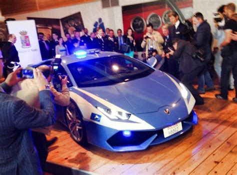 Lamborghini Huracan police car joins force in Italy