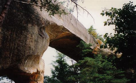 File:Skybridge arch -Red River Gorge.jpg - Wikimedia Commons