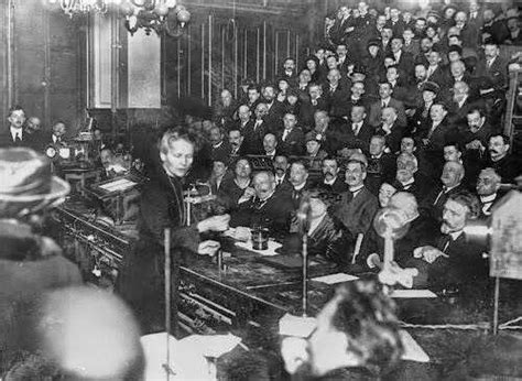 Marie Curie giving a lecture . Paris, Conservatoire National des Arts ...