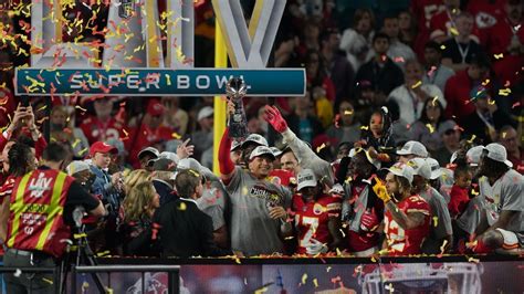 CHIEFS WIN THE SUPER BOWL!! Super Bowl 54 Highlights and Recap - YouTube