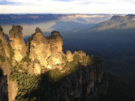 The Three Sisters of Blue Mountains - Australia - History To Know