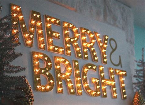 DIY CHRISTMAS MARQUEE LIGHTS