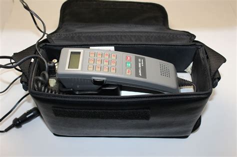 Motorola America Series 821 Cell Phone Vintage Travel Bag SCN2208A Retro… | Vintage travel ...