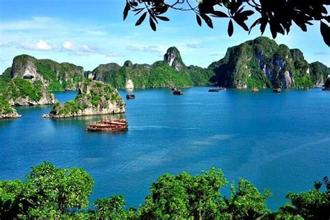 Full-Day Ha Long Bay Tour From Hanoi