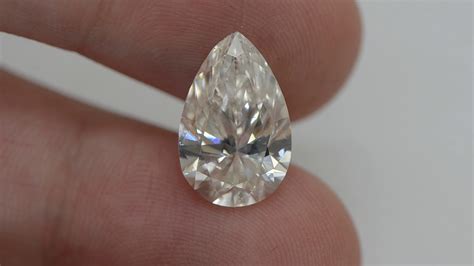 Natural Loose Pear Shape Diamond 5.06 Carat H/VS1 - YouTube