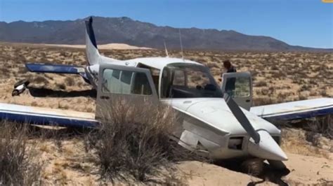 Dramatic video of plane crash landing in the desert | CNN