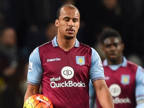 Gabriel Agbonlahor resigns as Aston Villa captain: Striker says sorry ...