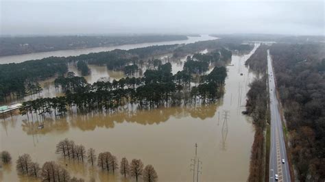 My hometown over 3 ft above flood level : r/FloodPictures