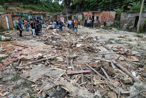 Brazil – 8 Killed, Homes Destroyed After Landslide in Manaus, Amazonas – FloodList