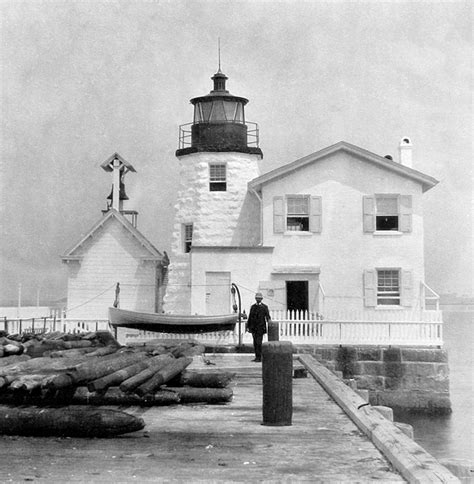 Newport Harbor (Goat Island) Lighthouse, Rhode Island at ...