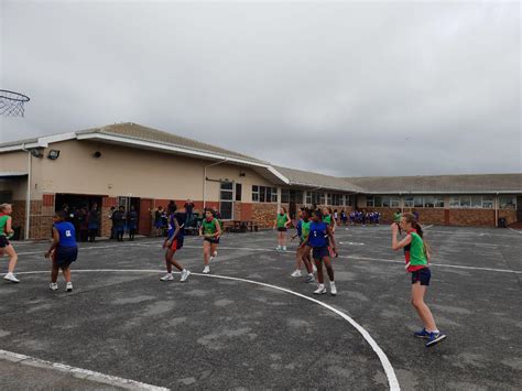 Holy Cross High School – Girls High School in Cape Town