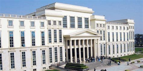 Amity University, Lucknow Admission: Eligibility Criteria, Exam Dates ...