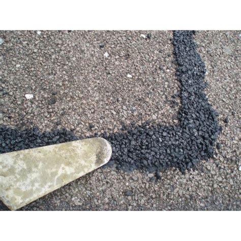 Repair Holes in Tarmac and Asphalt Surfaces