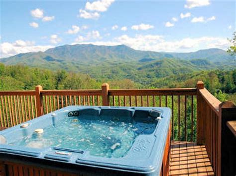 Awesome Views #701 Cabin in GATLINBURG w/ 6 BR (Sleeps18)