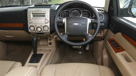 Ford-Endeavour-2012-TDCi-4x2-2-5-XLT-Interior Car Photos - Overdrive