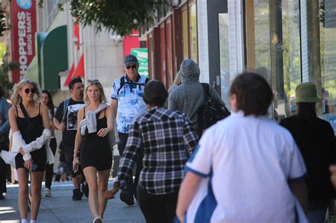 Census data shows linguistic diversity on the rise in Canada