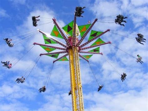 Spectacular Rides - Garden Gtove Strawberry Festival