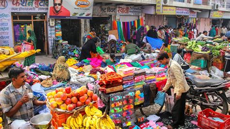 Popular Markets for Shopping in Agra