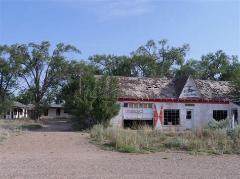 Abandoned Structures at the Glenrio Ghost Town, One of America`s Ghost ...