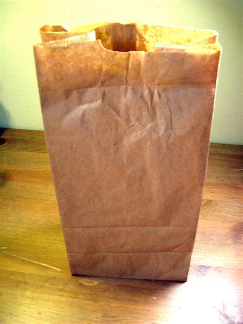 B.B. Bellezza Handcrafted Jewelry: 12 More Ways to Reuse Paper Bags