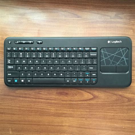 Logitech K400r Bluetooth Keyboard, Computers & Tech, Parts ...