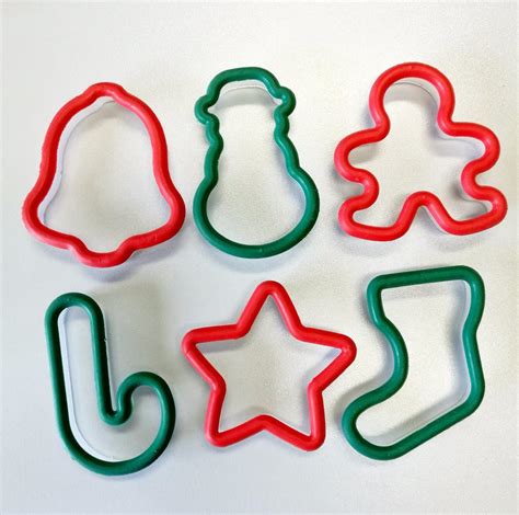 Assorted Plastic Christmas Cookie Cutters (PM097) - China Cutter and ...