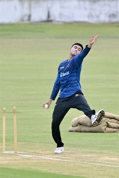 Taskin Ahmed bowls in training | ESPNcricinfo.com