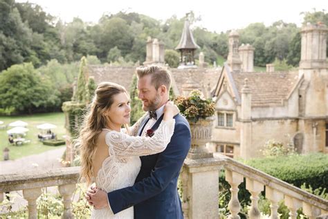 Autumn wedding in Castle Coombe | Planned for Perfection