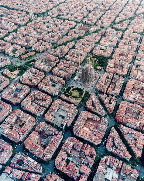 📍Barcelona, Spain Aerial View : r/oddlysatisfying