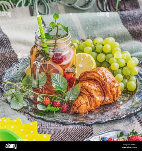 Picnic in the garden Stock Photo - Alamy