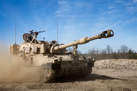 Auto-Loader May Be a Challenge for Army’s New Self-Propelled Cannon | Military.com