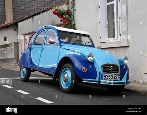 Old French classic Citroen 2cv motor car Stock Photo: 24620848 - Alamy