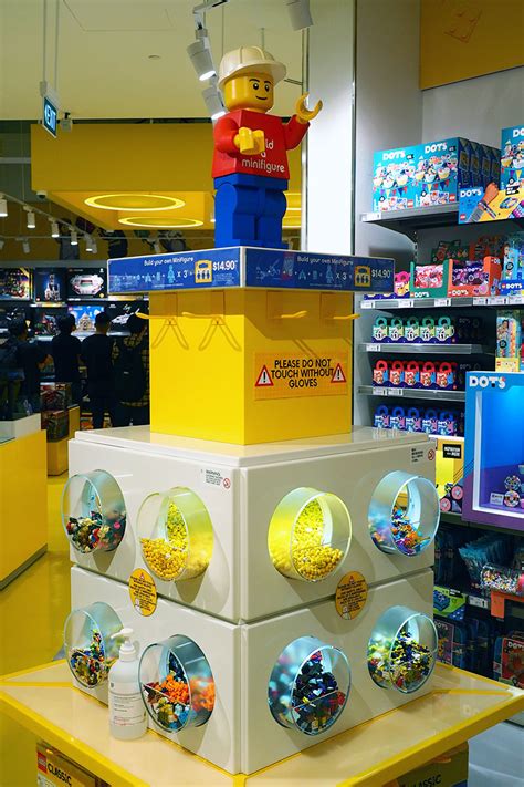 Brickfinder - Singapores-Largest-LEGO-Certified-Store-Suntec-City—06