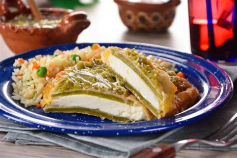 Nopales Rellenos de Queso Panela