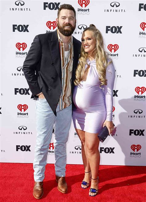 Jordan Davis' Pregnant Wife Kristen Debuts Bump at iHeartRadio Music Awards