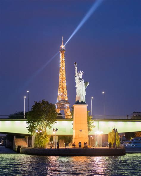 Eiffel Tower by night and Statue of Liberty in Paris | Paris pictures, Paris photography, Paris ...