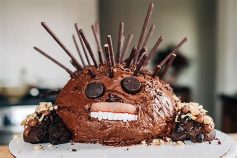 How to Make the Sonic the Hedgehog Cake from SNL - Let's Eat Cake