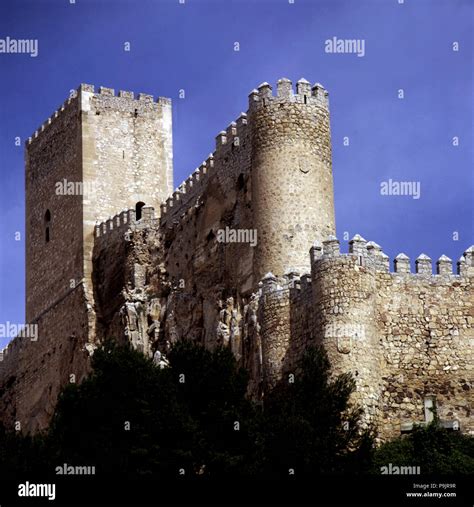 Castle almansa hi-res stock photography and images - Alamy