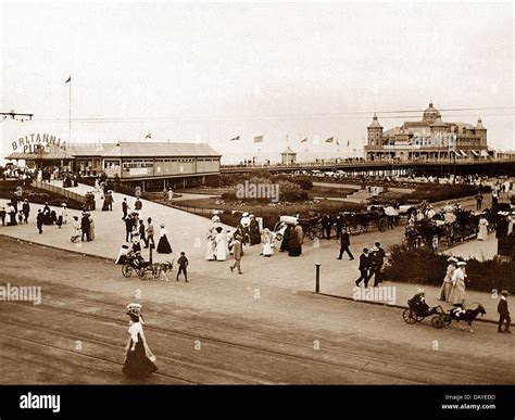 Great Yarmouth Britannia Pier early 1900s Stock Photo - Alamy