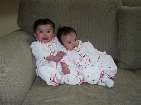 Amazing Fashion: cute baby twins style