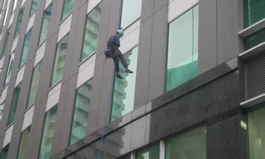 Abseiling - Wikipedia