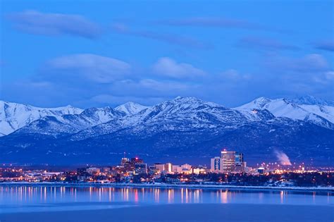 Anchorage, Alaska: Top 5 Day Trips for Snowshoe Beginners