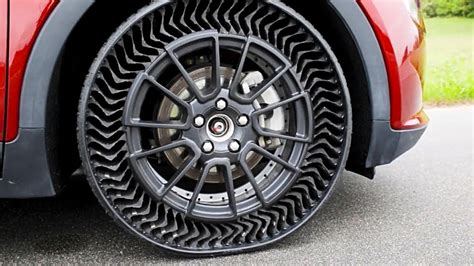 Michelin presented airless tires for production cars - YouTube