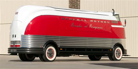 Design Review: GM Futurliner (1939-56) - Photos