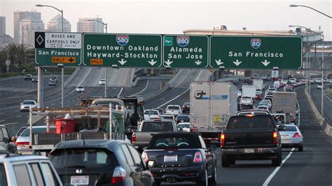 California Lawmakers Allow Clean Cars to Stay in Carpool Lanes | KQED