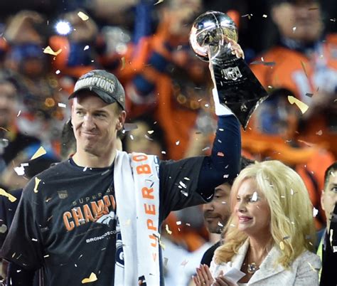 Should the Indianapolis Colts Have Kept Peyton Manning?