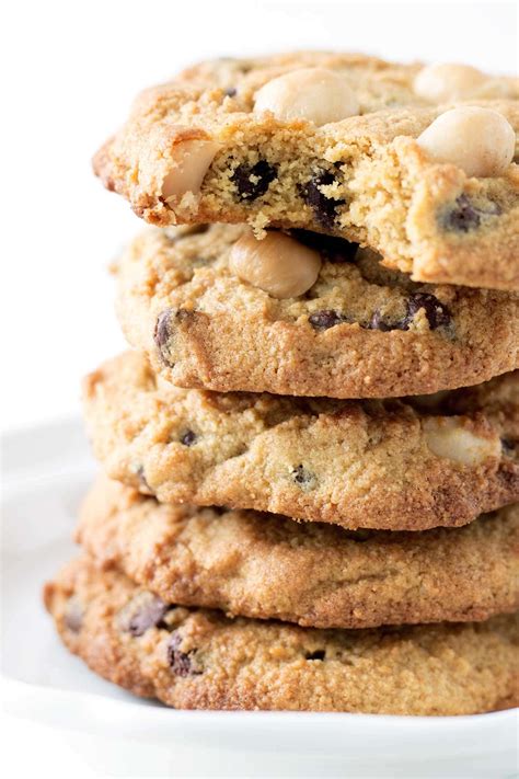 Chocolate Chip Macadamia Nut Cookies - Kit's Coastal