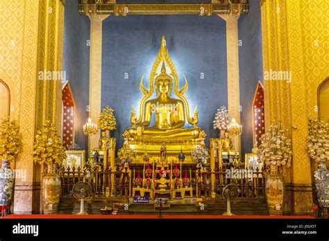 The famous Golden Buddha image in Wat Benchamabophit (Marble Temple) in ...