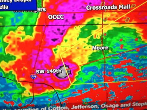 This picture of the Moore tornado radar signature I took minutes before ...